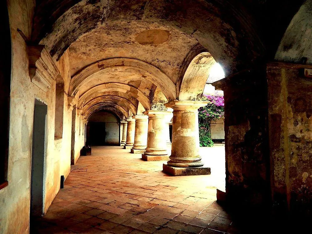 אנטיגואה גואטמלה El Convento Boutique Hotel  אנטיגואה גואטמלה
